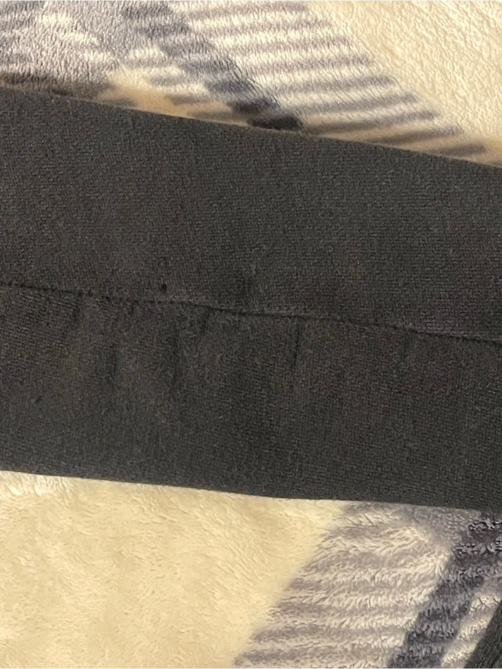 Set of 5 Hollister Hoodies Low Cost read description please - Picture 3 of 16